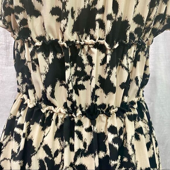 ⭐️ MAX STUDIO Floral Print Ruched Peasant Top - Picture 6 of 7